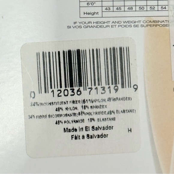 Donna Karan Hosiery - Nude - Picture 9 of 10